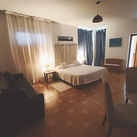 Antonhouse Guest house *